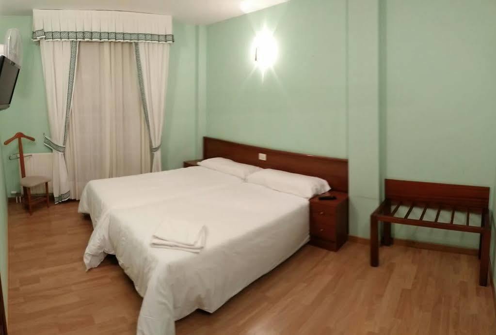 Hotel Vilagarcia فيلاغارثيا دي أروزا المظهر الخارجي الصورة